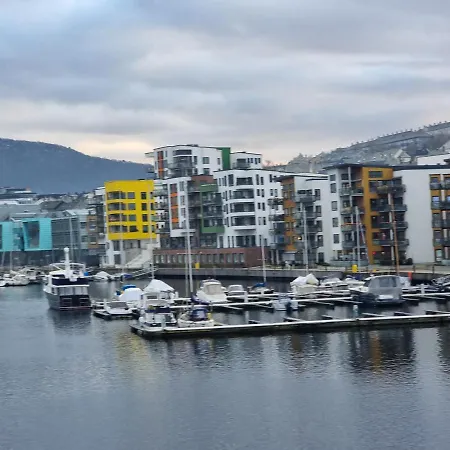 Lägenhet Byleilighet I Sjokanten M Terrasse Bergen