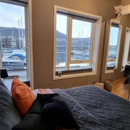 Byleilighet I Sjokanten M Terrasse Lägenhet *