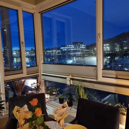 Апартаменты Byleilighet I Sjokanten M Terrasse Берген
